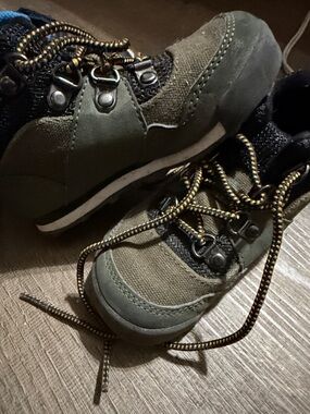 wonder nation Olive Green Toddlers' Lace-Up Hiking Boots